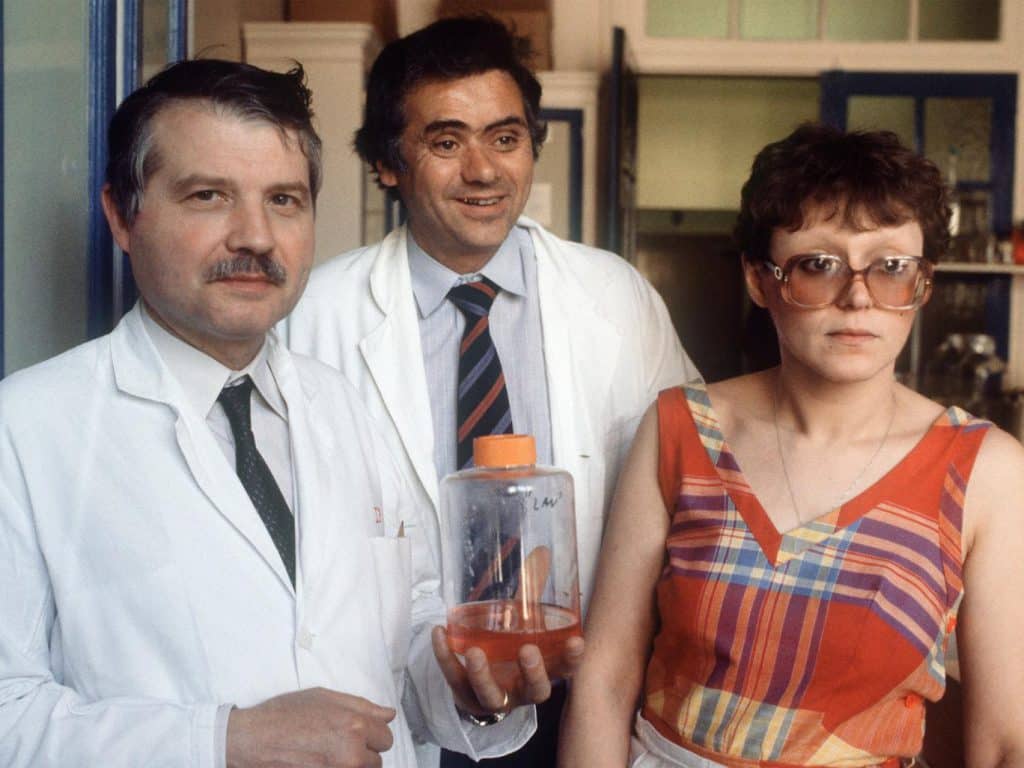 Luc Montagnier, Jean Claude Chermann et Françoise Barré-Sinoussi, 1983, Institut Pasteur. (DR)